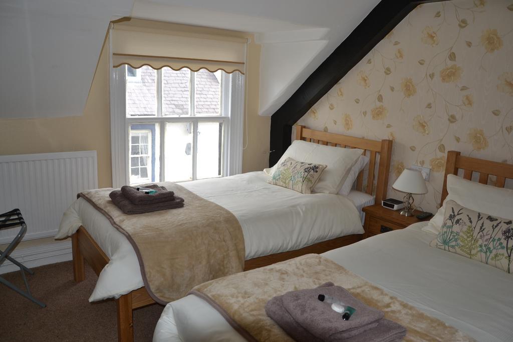 Crown Hotel Corwen Habitación foto