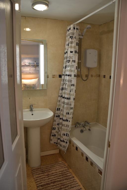 Crown Hotel Corwen Habitación foto