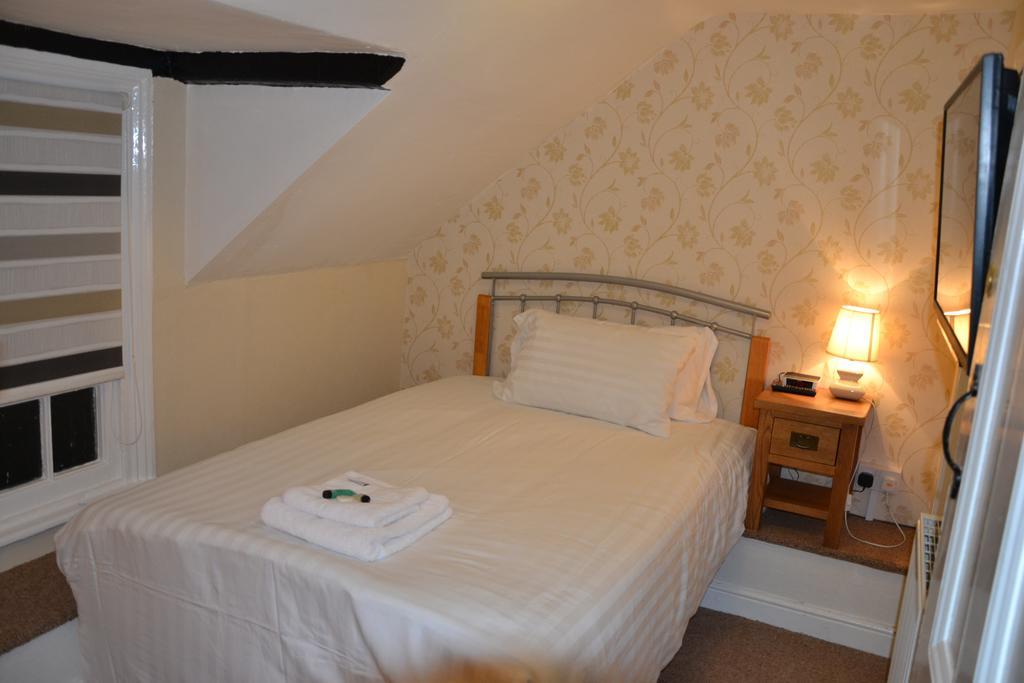 Crown Hotel Corwen Habitación foto